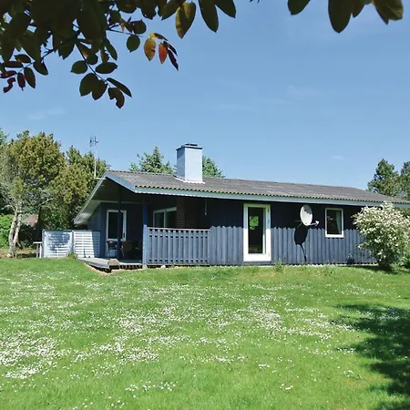 Holiday home Gorgeous In Tranekaer With Kitchen