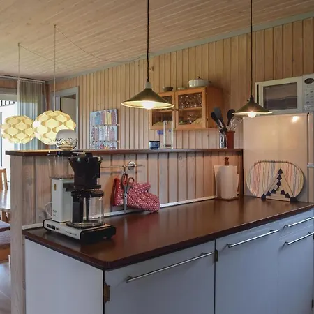 Gorgeous In Tranekaer With Kitchen Holiday home Skattebolle