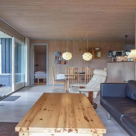 Gorgeous In Tranekaer With Kitchen